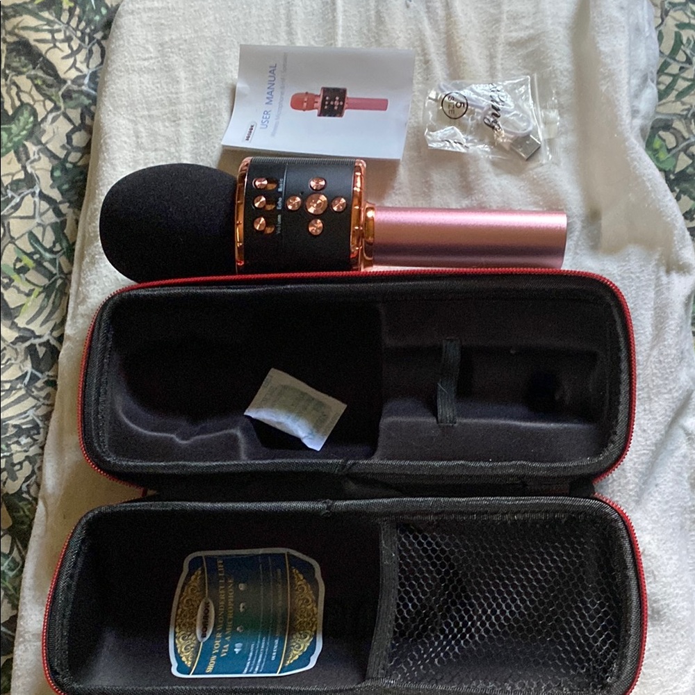 Bonaok Q78 Wireless Microphone